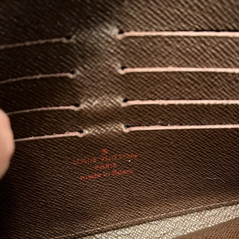 LOUIS VUITTON DAMIER SISTINA - CA3069. AUTHENTIC. Reposhed from @shopjrlux. - Picture 10 of 12